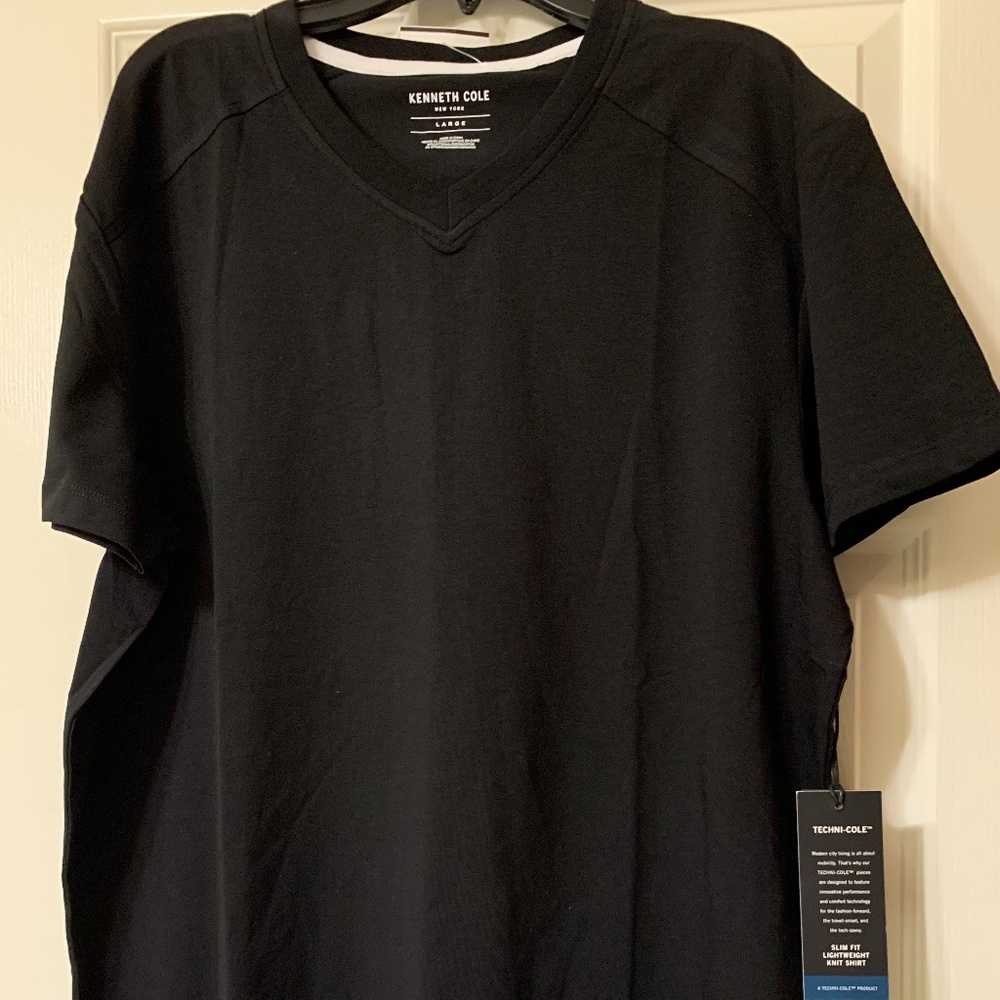 Large Short Sleeve Black Kenneth Cole V-Neck
